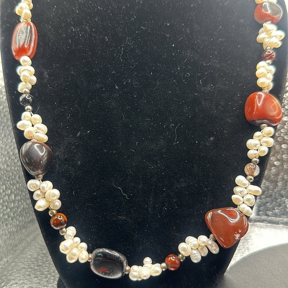 Carnelian And Pearl Necklace Set - Picture 2 of 3